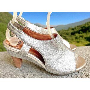 Softt Heels 7M Gold Metallic Peep Toe Slingback Leather Upper Cruise Dinner READ